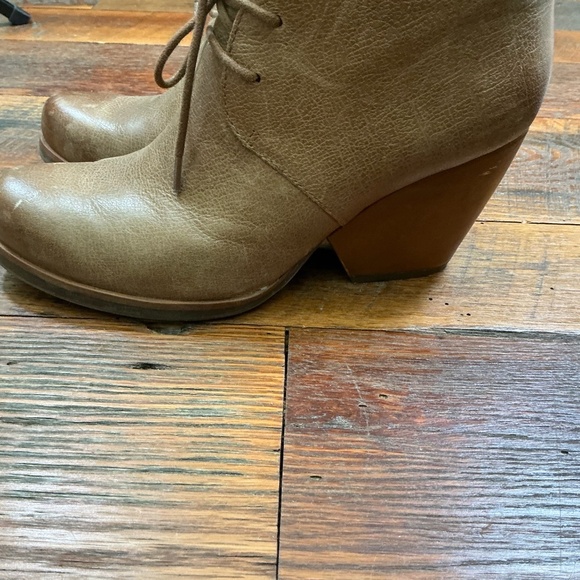 Korks by Kork-Ease Leather Lace-Up Ankle Booties Tan Brown Chunky Heel 9.5M - Picture 6 of 9
